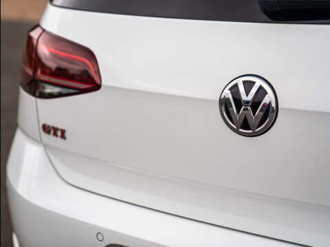 Volkswagen Golf 2.0 Golf GTi TSi 3dr 24