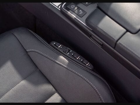 Mercedes-Benz E Class 2.1 E250 CDi AMG Line Auto 2dr 31