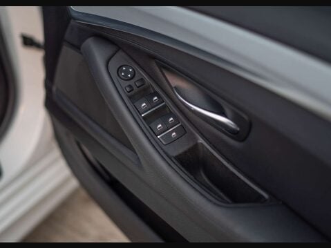 BMW 5 Series 2.0 520d M Sport Auto 4dr 36