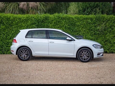 Volkswagen Golf 1.4 Golf SE Nav TSi BlueMotion Technology 5dr 4
