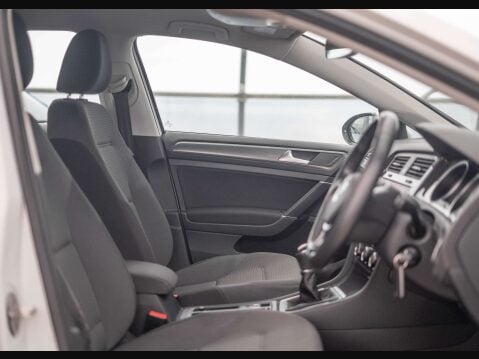 Volkswagen Golf 1.4 Golf SE Nav TSi BlueMotion Technology 5dr 47