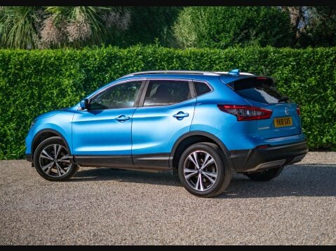 Nissan Qashqai 1.2 Qashqai N-Connecta DiG-T 5dr 3