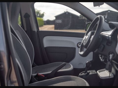 Renault Twingo 0.9 Twingo Iconic TCe Auto 5dr 12