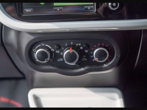 Renault Twingo 0.9 Twingo Iconic TCe Auto 5dr 16