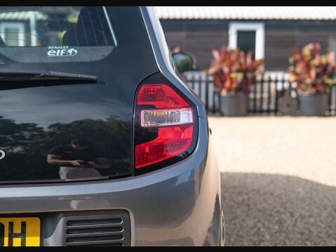 Renault Twingo 0.9 Twingo Iconic TCe Auto 5dr 26