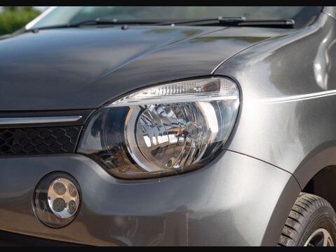 Renault Twingo 0.9 Twingo Iconic TCe Auto 5dr 31