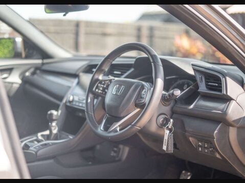 Honda Civic 1.0 Civic SR VTec 5dr 15