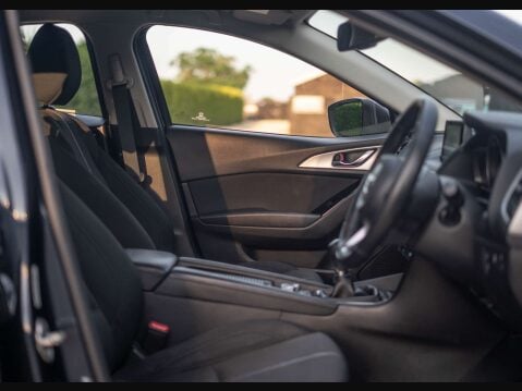 Mazda 3 2.0 3 SE Nav 5dr 10
