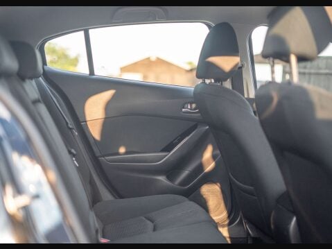 Mazda 3 2.0 3 SE Nav 5dr 17