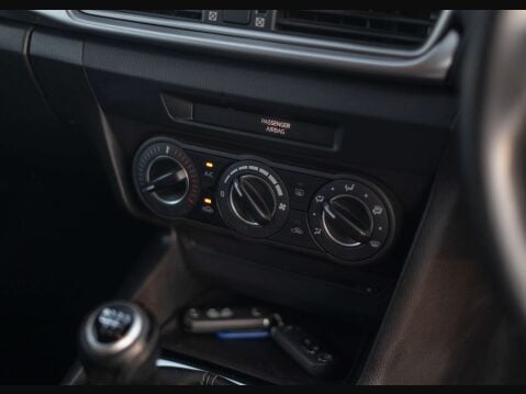 Mazda 3 2.0 3 SE Nav 5dr 27