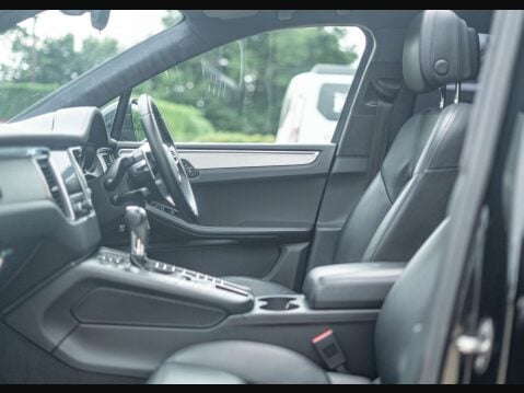 Porsche Macan 3.6 Macan T Semi-Auto 4WD 5dr 13