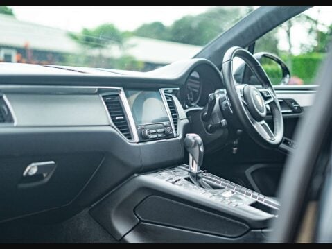 Porsche Macan 3.6 Macan T Semi-Auto 4WD 5dr 15