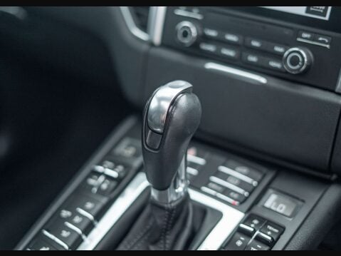 Porsche Macan 3.6 Macan T Semi-Auto 4WD 5dr 19