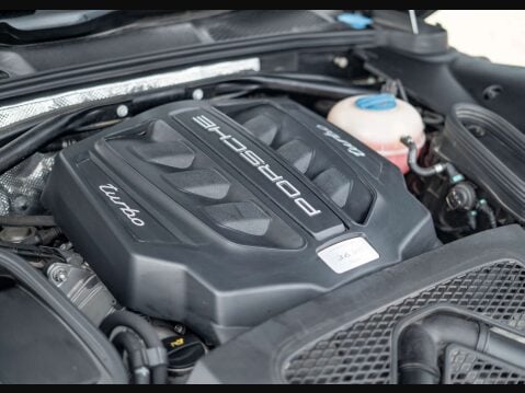 Porsche Macan 3.6 Macan T Semi-Auto 4WD 5dr 25