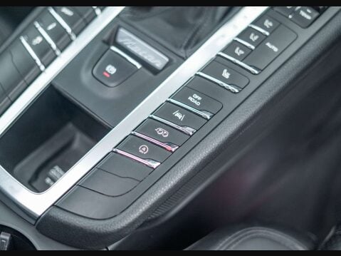 Porsche Macan 3.6 Macan T Semi-Auto 4WD 5dr 36