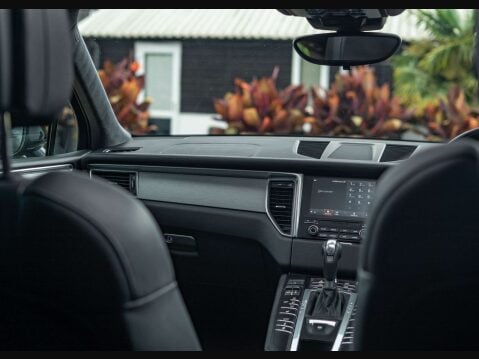 Porsche Macan 3.6 Macan T Semi-Auto 4WD 5dr 55