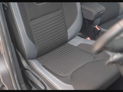 Renault Clio 0.9 Clio Dynamique S Nav TCe 5dr 29