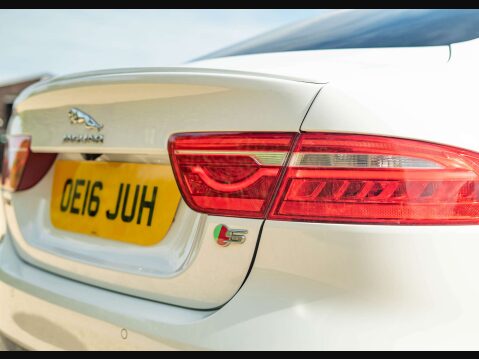 Jaguar XE 3.0 XE S V6 Auto 4dr 39