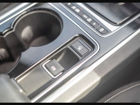 Jaguar XE 3.0 XE S V6 Auto 4dr 28