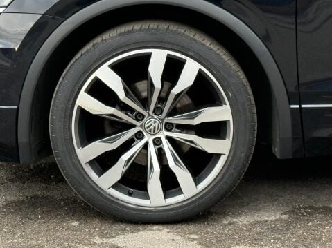 Volkswagen Tiguan 2.0 TDI R-Line DSG 4Motion Euro 6 (s/s) 5dr 13