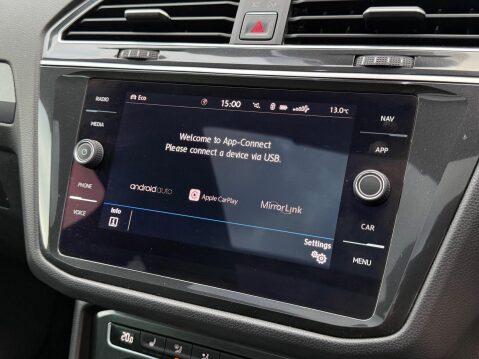 Volkswagen Tiguan 2.0 TDI R-Line DSG 4Motion Euro 6 (s/s) 5dr 36