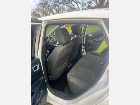 Ford Fiesta ZETEC 8