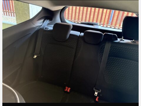 Ford Fiesta ZETEC 13