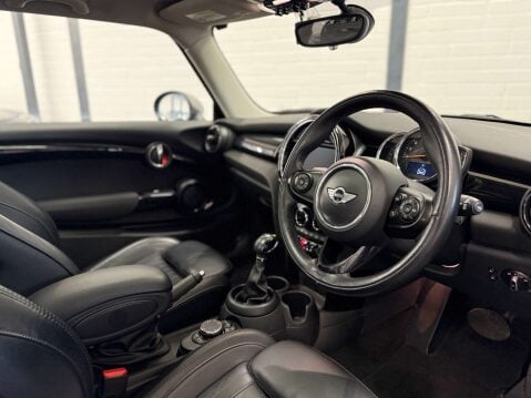 Mini Hatch 1.5 Cooper Seven Auto Euro 6 (s/s) 3dr 3
