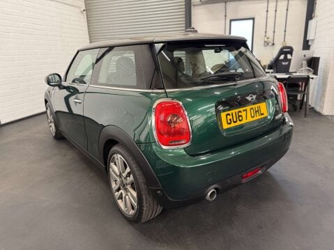 Mini Hatch 1.5 Cooper Seven Auto Euro 6 (s/s) 3dr 10