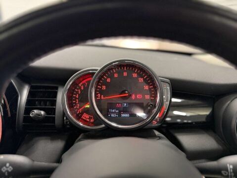 Mini Hatch 1.5 Cooper Seven Auto Euro 6 (s/s) 3dr 17