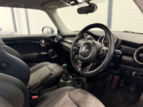 Mini Hatch 2.0 Cooper SD Euro 6 (s/s) 3dr 3