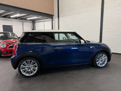 Mini Hatch 1.5 Cooper D 3dr 13