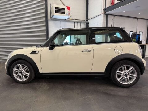 Mini Hatch 1.6 Cooper D Euro 5 (s/s) 3dr 7
