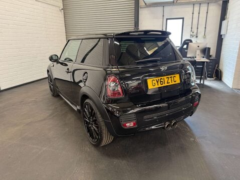 Mini Hatch 1.6 John Cooper Works Euro 5 3dr 11