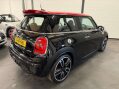 Mini Hatch 2.0 John Cooper Works Auto 3dr 2