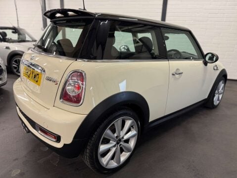 Mini Hatch 1.6 Cooper S 3dr 2