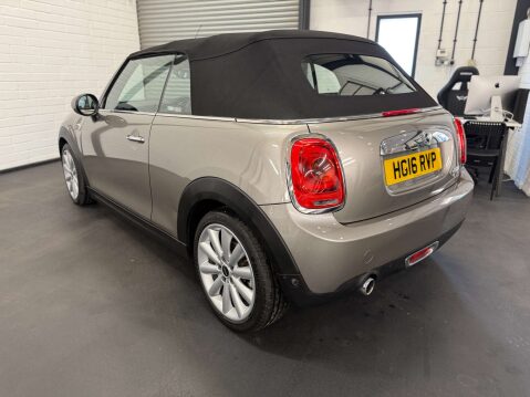 Mini Convertible 1.5 Cooper Auto 2dr 11