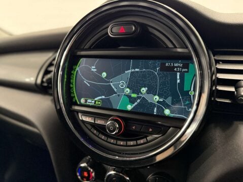 Mini Hatch 1.5 Cooper 3dr 18