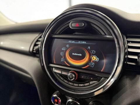 Mini Hatch 1.5 Cooper 3dr 20