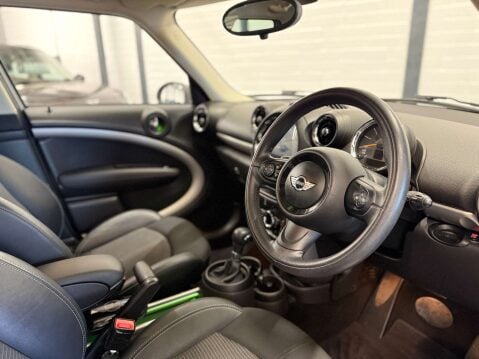 Mini Countryman 2.0 Countryman Cooper D Auto 5dr 3