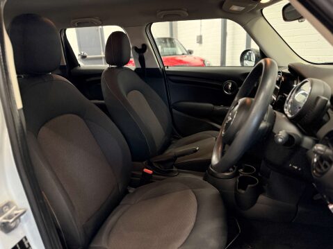 Mini Hatch 1.5 Cooper 5dr 15