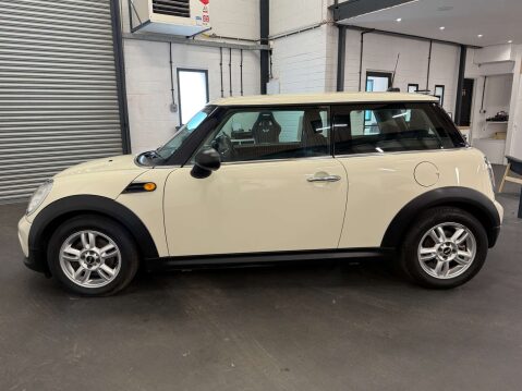 Mini Hatch 1.6 One D 3dr 8