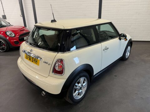 Mini Hatch 1.6 One D 3dr 2