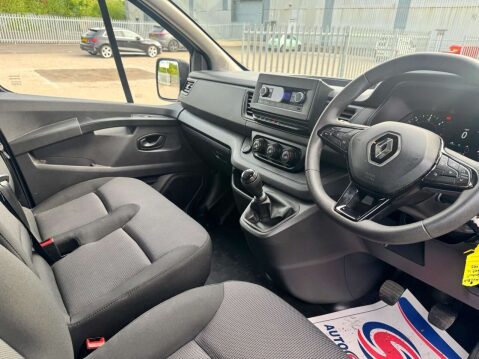 Renault Trafic 2.0 dCi Blue 28 Business Panel Van 5dr Diesel Manual SWB Euro 6 (s/s) (130 5