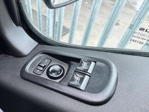 Renault Master 2.3 dCi ENERGY 35 Business Panel Van 4dr Diesel Manual FWD LWB High Roof Eu 15