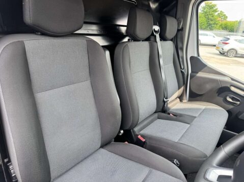 Renault Master 2.3 dCi ENERGY 35 Business Panel Van 4dr Diesel Manual FWD LWB High Roof Eu 14