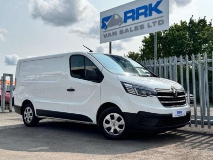 Renault Trafic 2.0 dCi Blue 28 Business+ Panel Van 5dr Diesel Manual SWB Euro 6 (s/s) (130