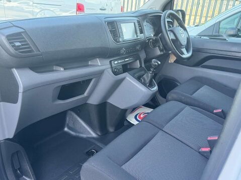 Vauxhall Vivaro 1.5 Vivaro F2900 Sportive S/S 16