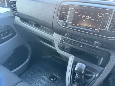 Vauxhall Vivaro 1.5 Vivaro F2900 Sportive S/S 8