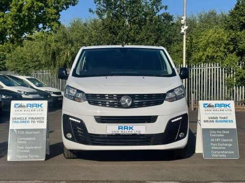 Vauxhall Vivaro 1.5 Vivaro F2900 Sportive S/S 2